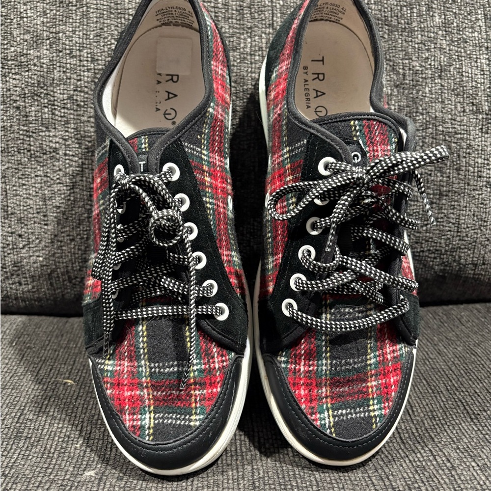 Alegria TRAQ Plaid Sneakers in Black and Red